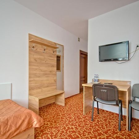 Hotel Sezam Крачкова Экстерьер фото