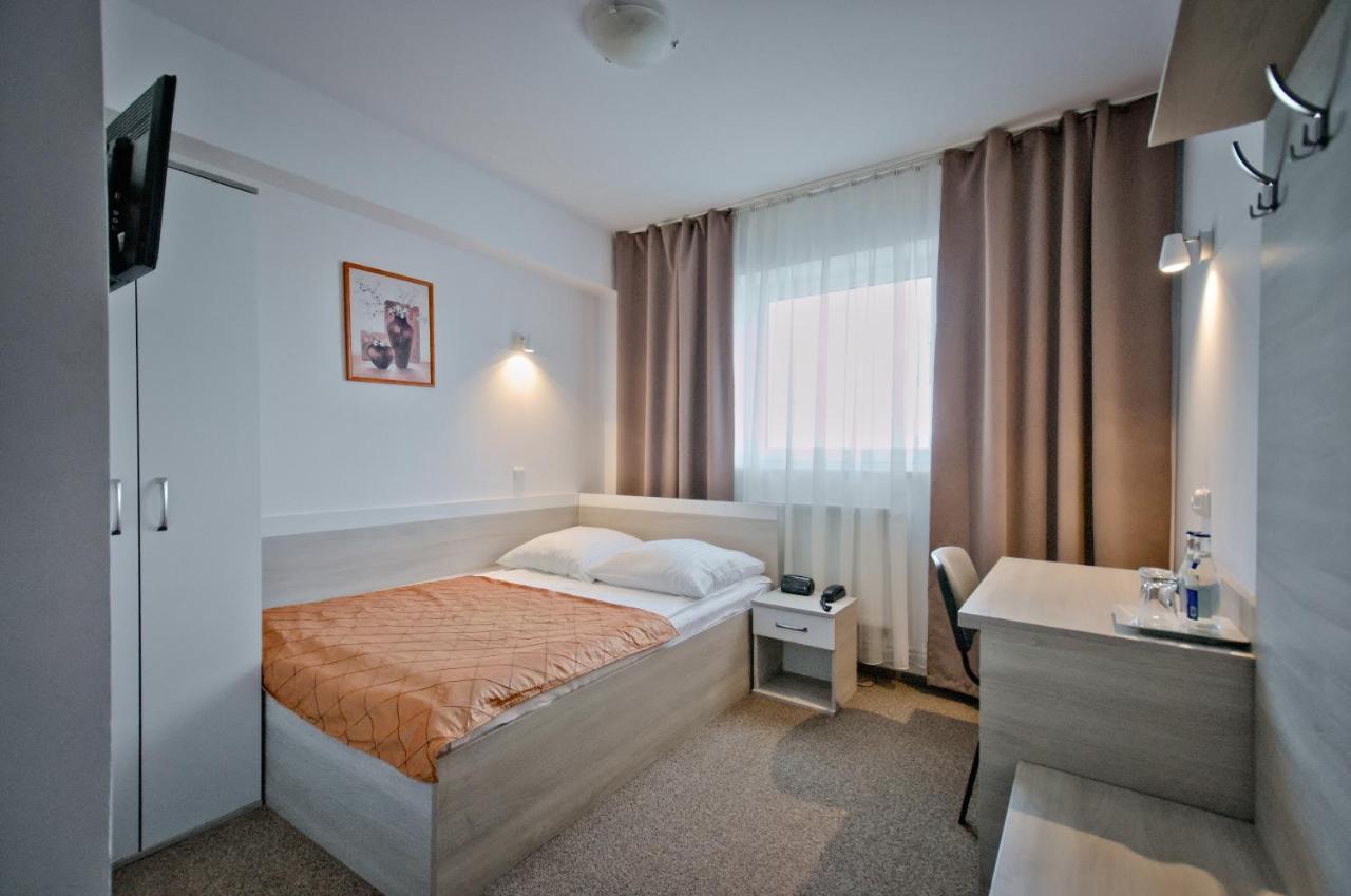 Hotel Sezam Крачкова Экстерьер фото