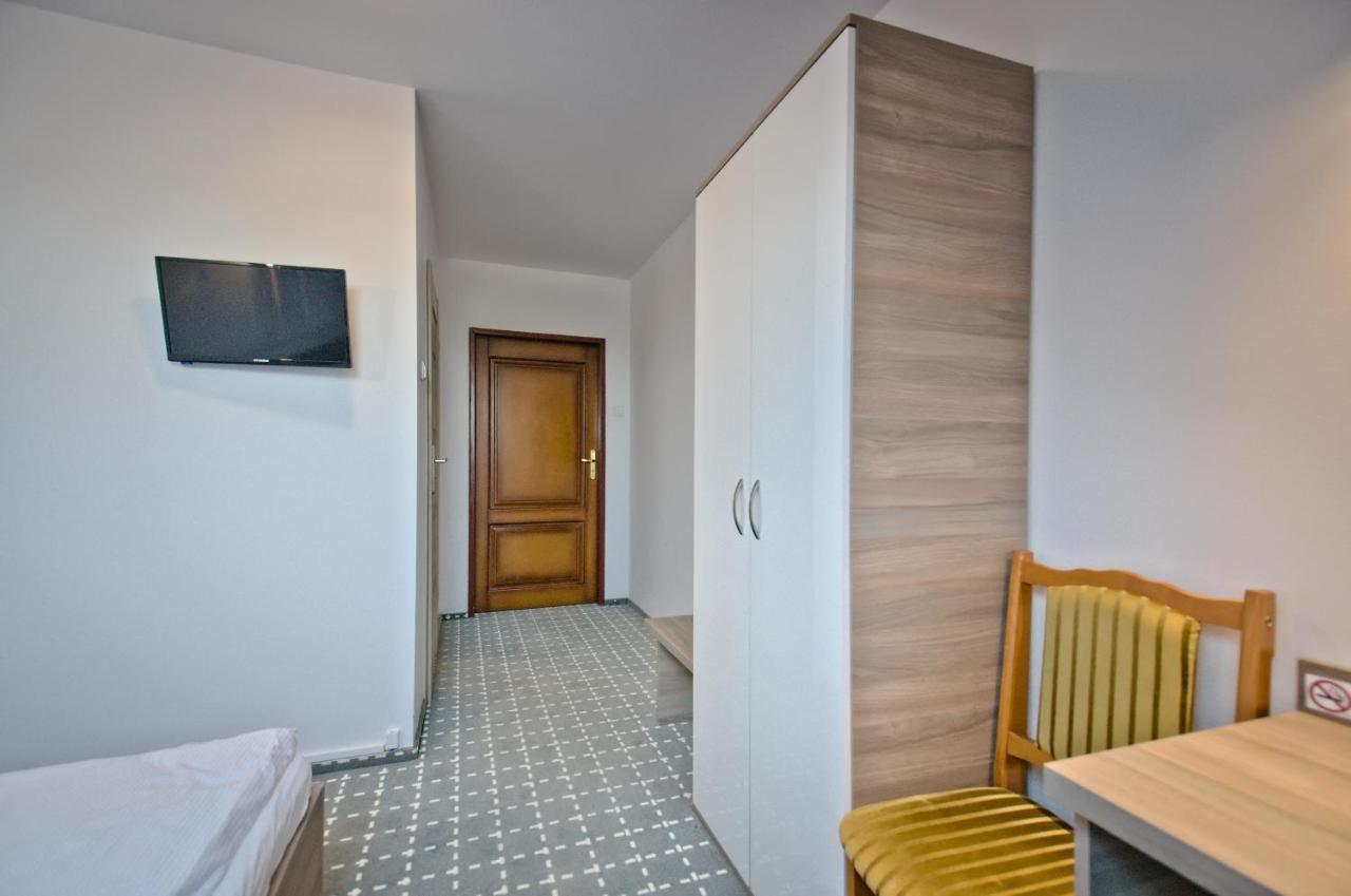 Hotel Sezam Крачкова Экстерьер фото