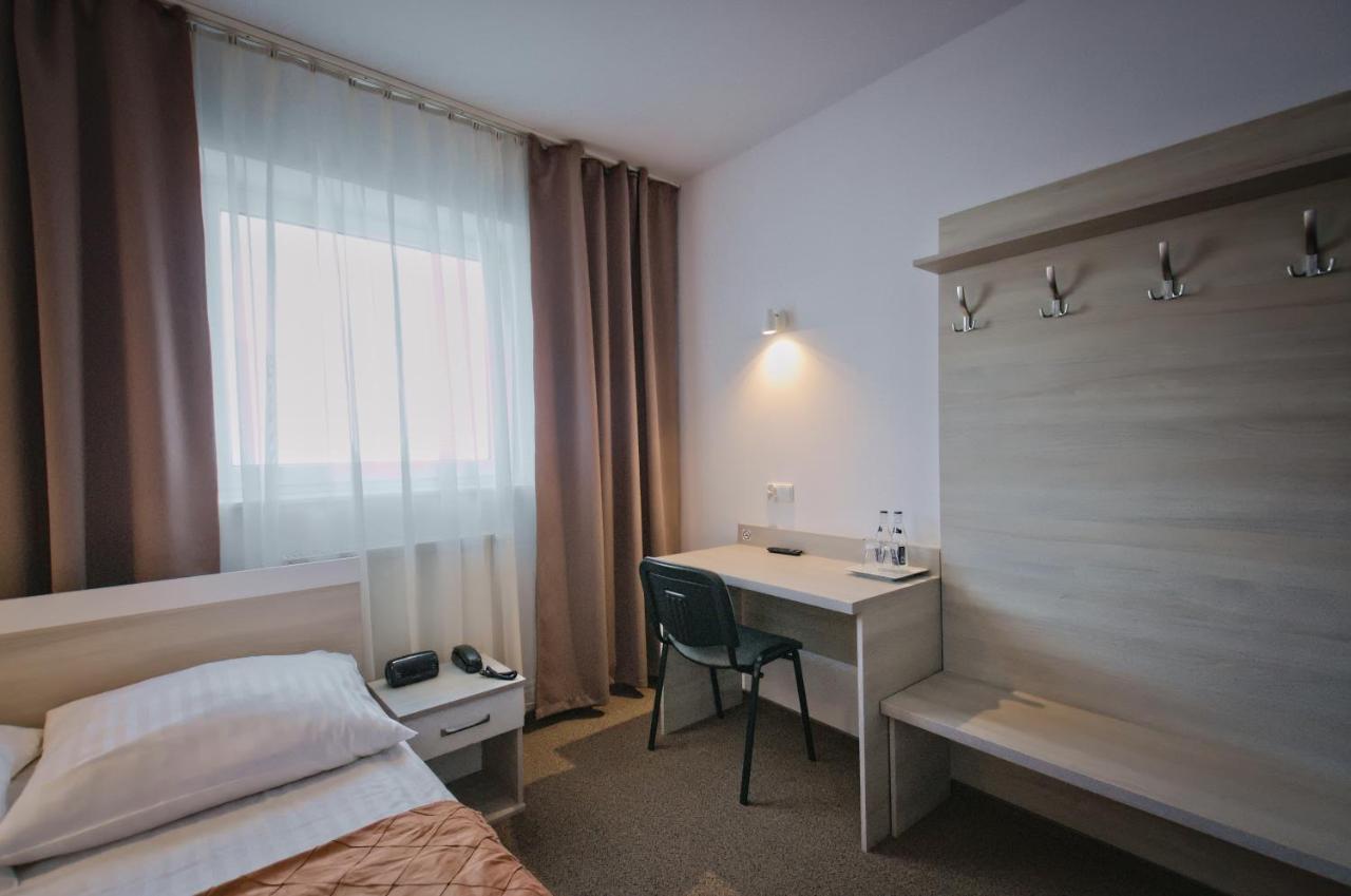 Hotel Sezam Крачкова Экстерьер фото