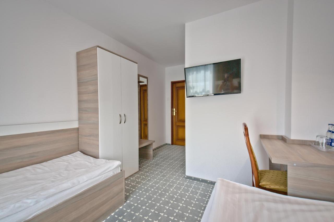 Hotel Sezam Крачкова Экстерьер фото