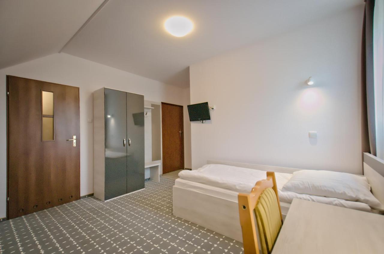 Hotel Sezam Крачкова Экстерьер фото