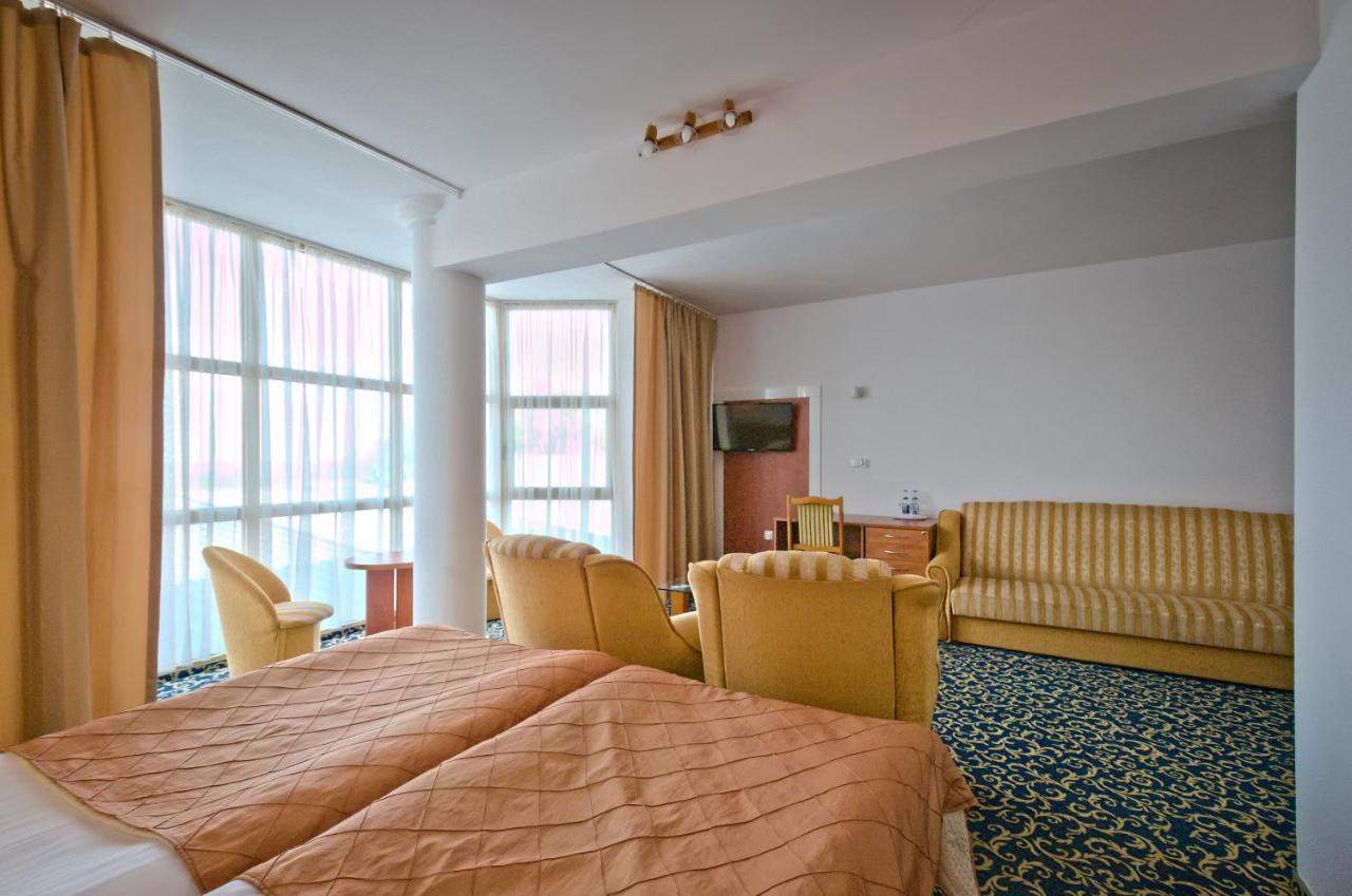 Hotel Sezam Крачкова Экстерьер фото