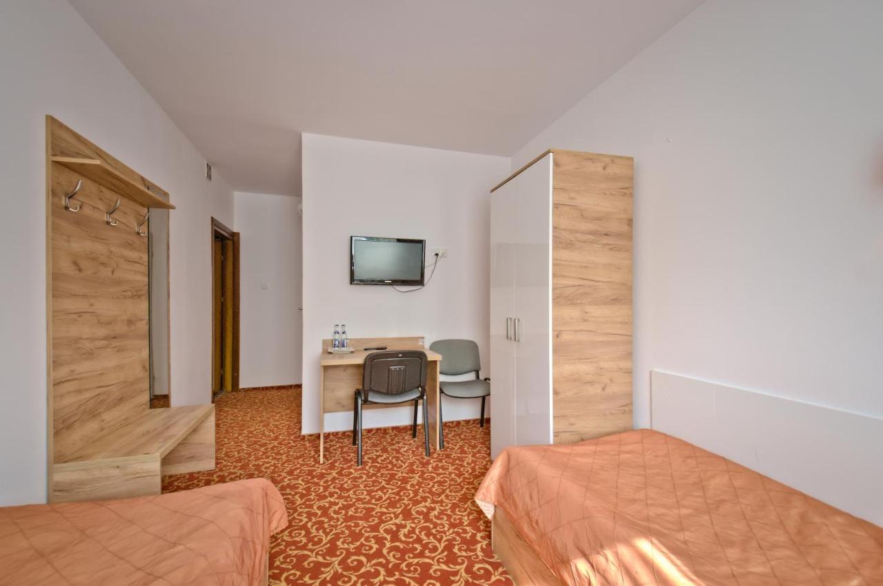 Hotel Sezam Крачкова Экстерьер фото