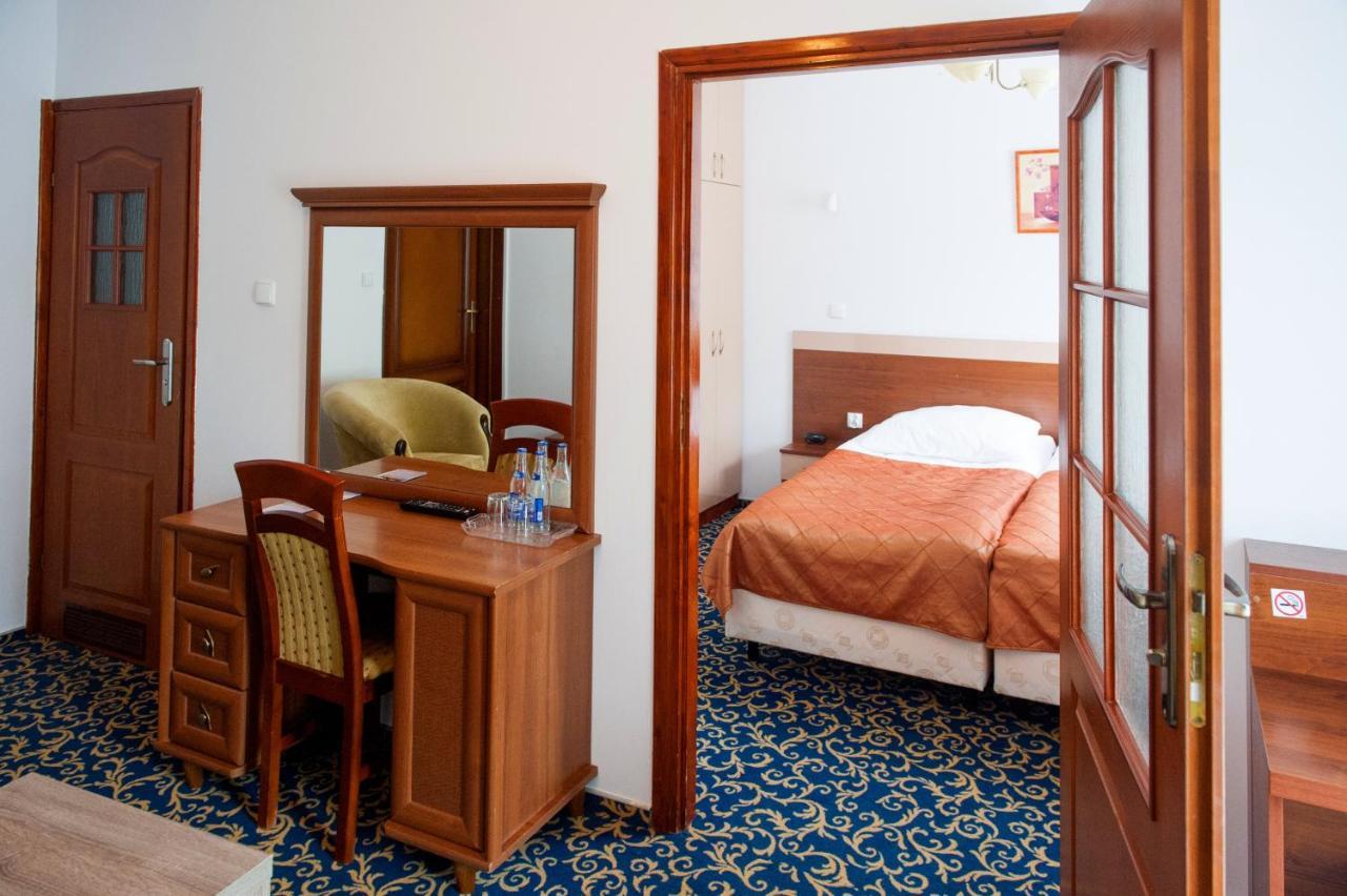 Hotel Sezam Крачкова Экстерьер фото